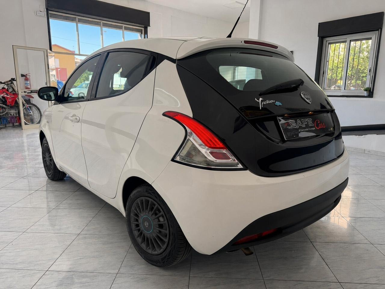 Lancia Ypsilon 1.2 69 CV 5 porte ELEFANTINO