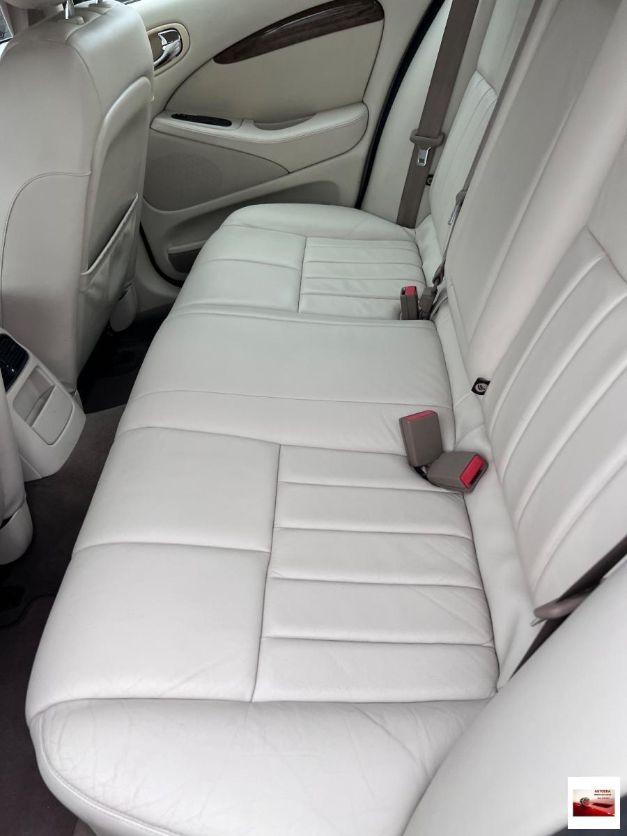 JAGUAR - S-Type - 2.5 V6 24V Executive