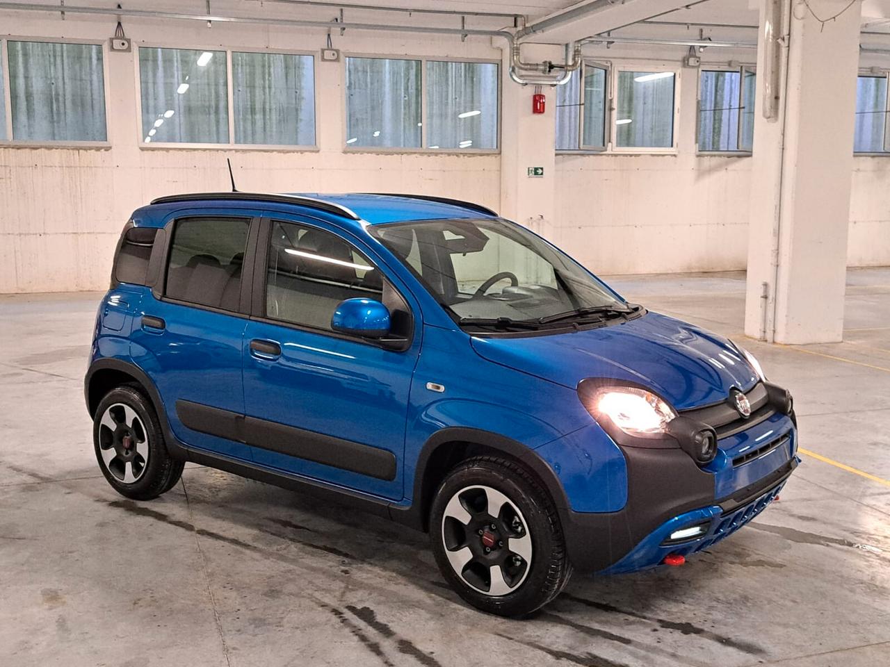 Fiat Panda 1000 FireFly Hybrid 70CV Cross 5 Porte Km. 0