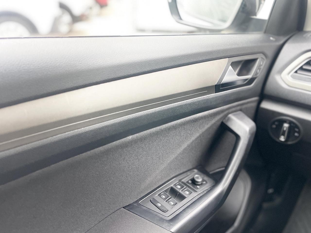 Volkswagen T-Roc 1.0 Benzina 110CV E6 Neo - 2021