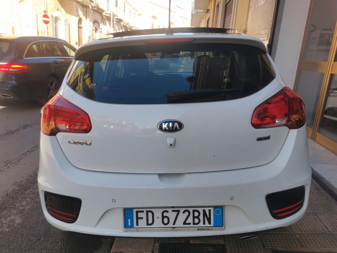 Kia Ceed cee'd 1.6 CRDi 110 CV 5 porte COOL TETTO NAVI CAMERA