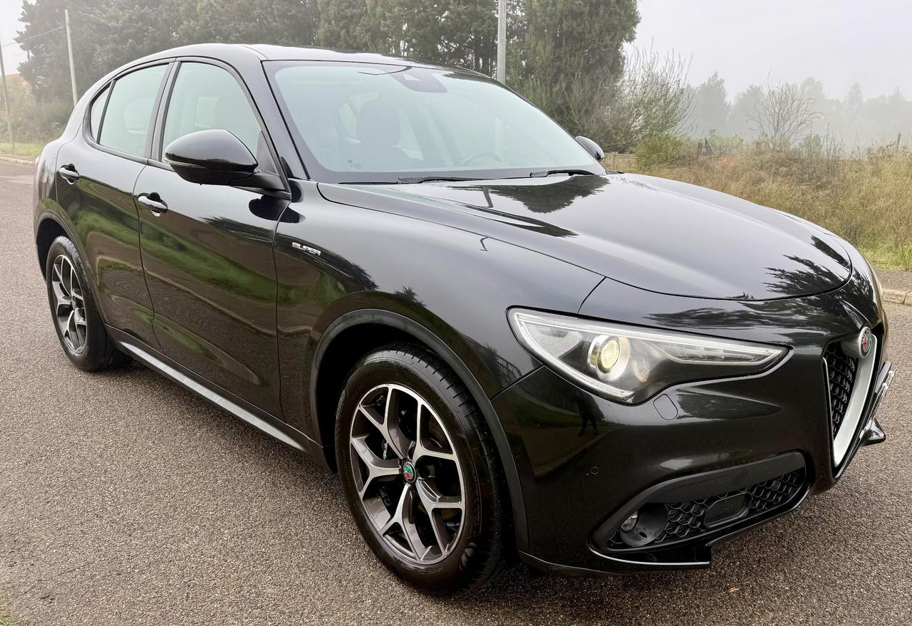 Alfa Romeo Stelvio 2.2 Turbodiesel 190 CV AT8 RWD Executive
