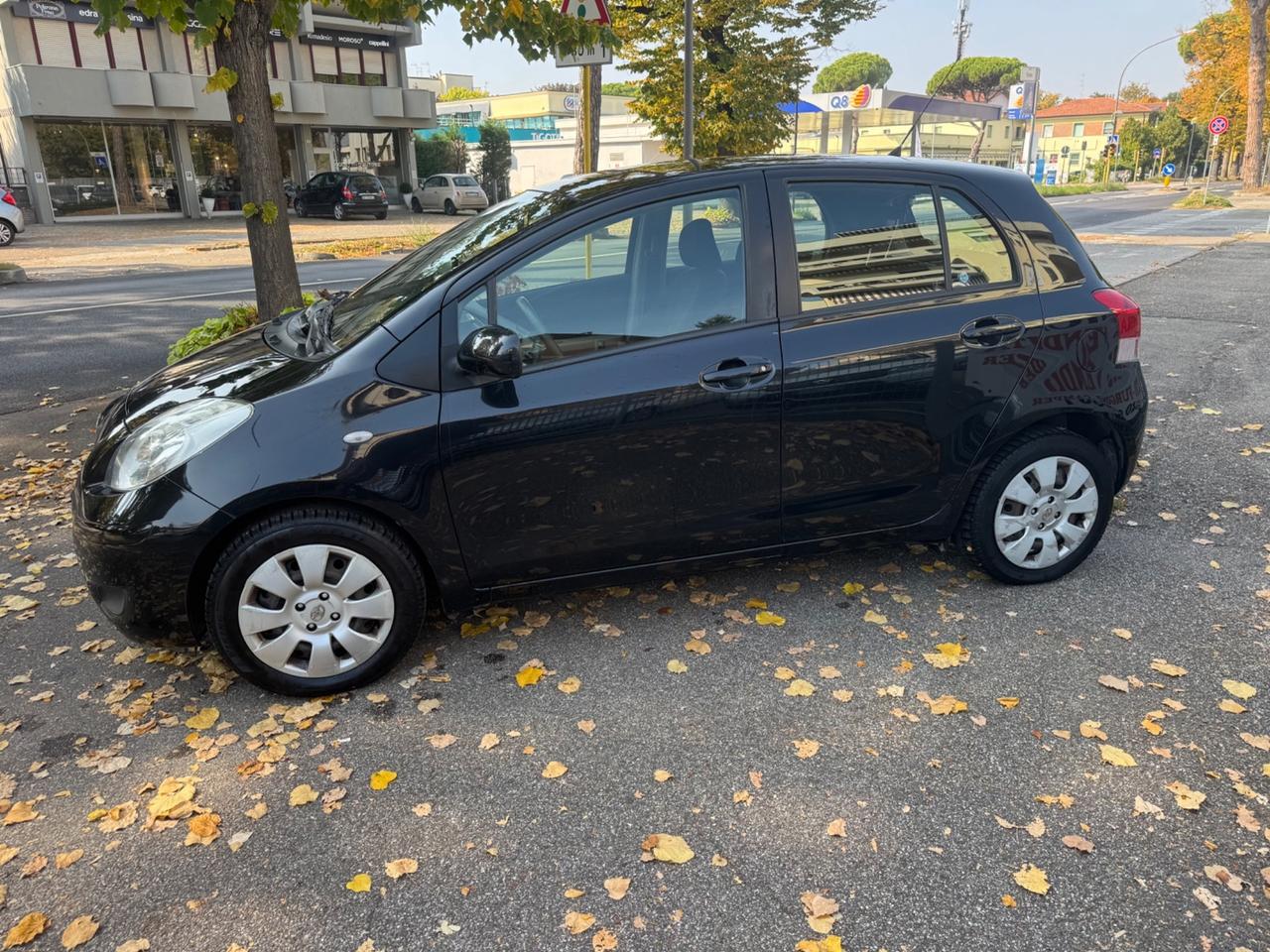 Toyota Yaris 1.0 5 p Luxury neopaten garanzia 12 m