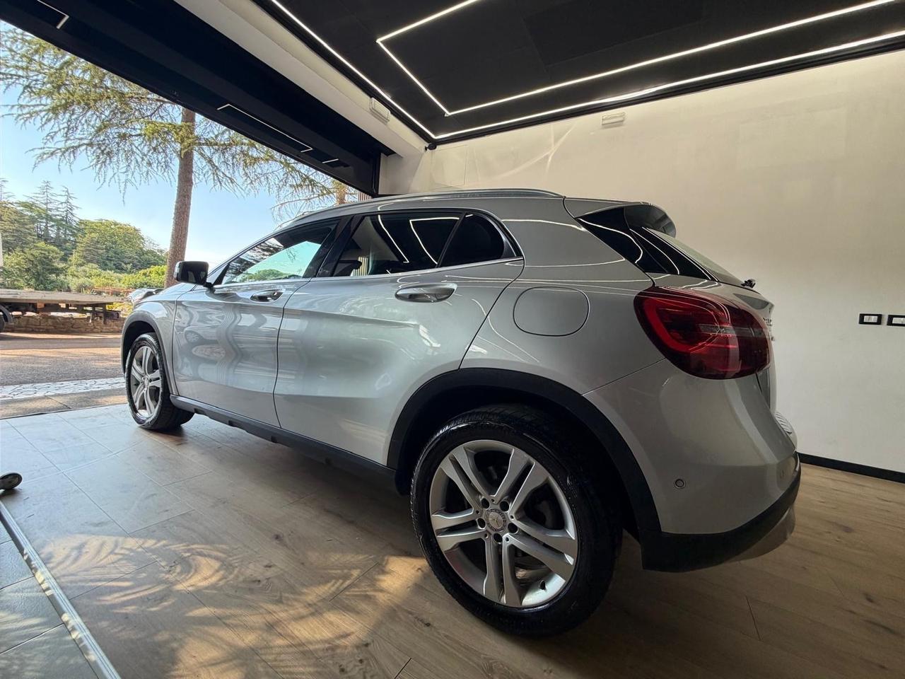 Mercedes-benz GLA 200 d Premium