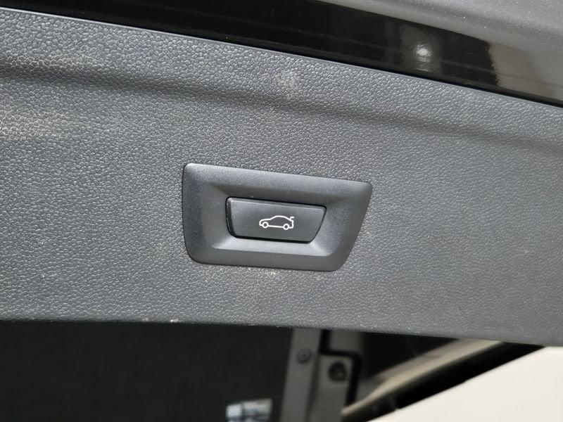 BMW iX i20 2021 xdrive40 pacchetto sportivo