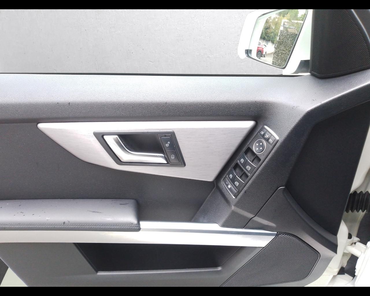 Mercedes-Benz Classe GLK (X204) - GLK 200 CDI 2WD BlueEFFICIENCY Sport