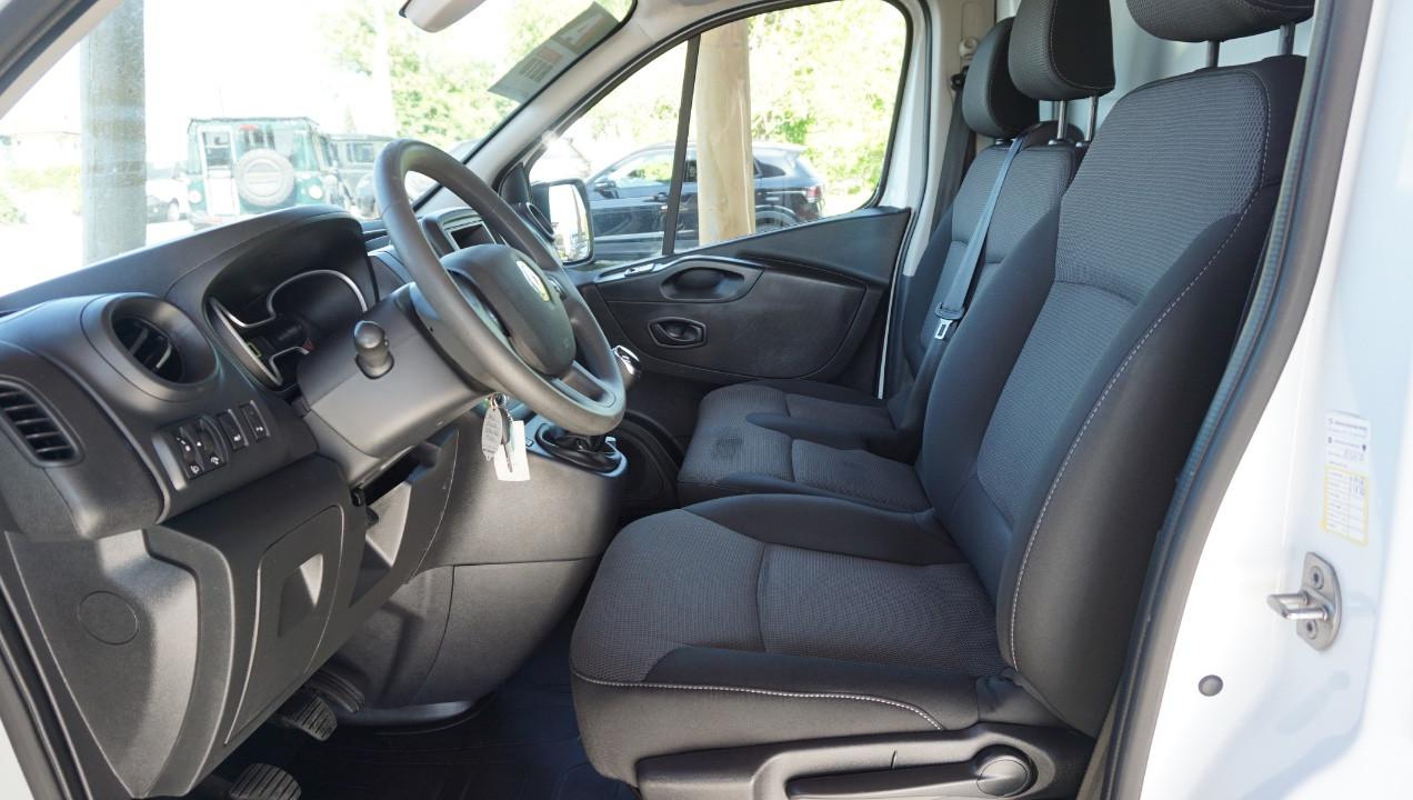 RENAULT Trafic T27 2.0 dci 120cv L1H1 Ice