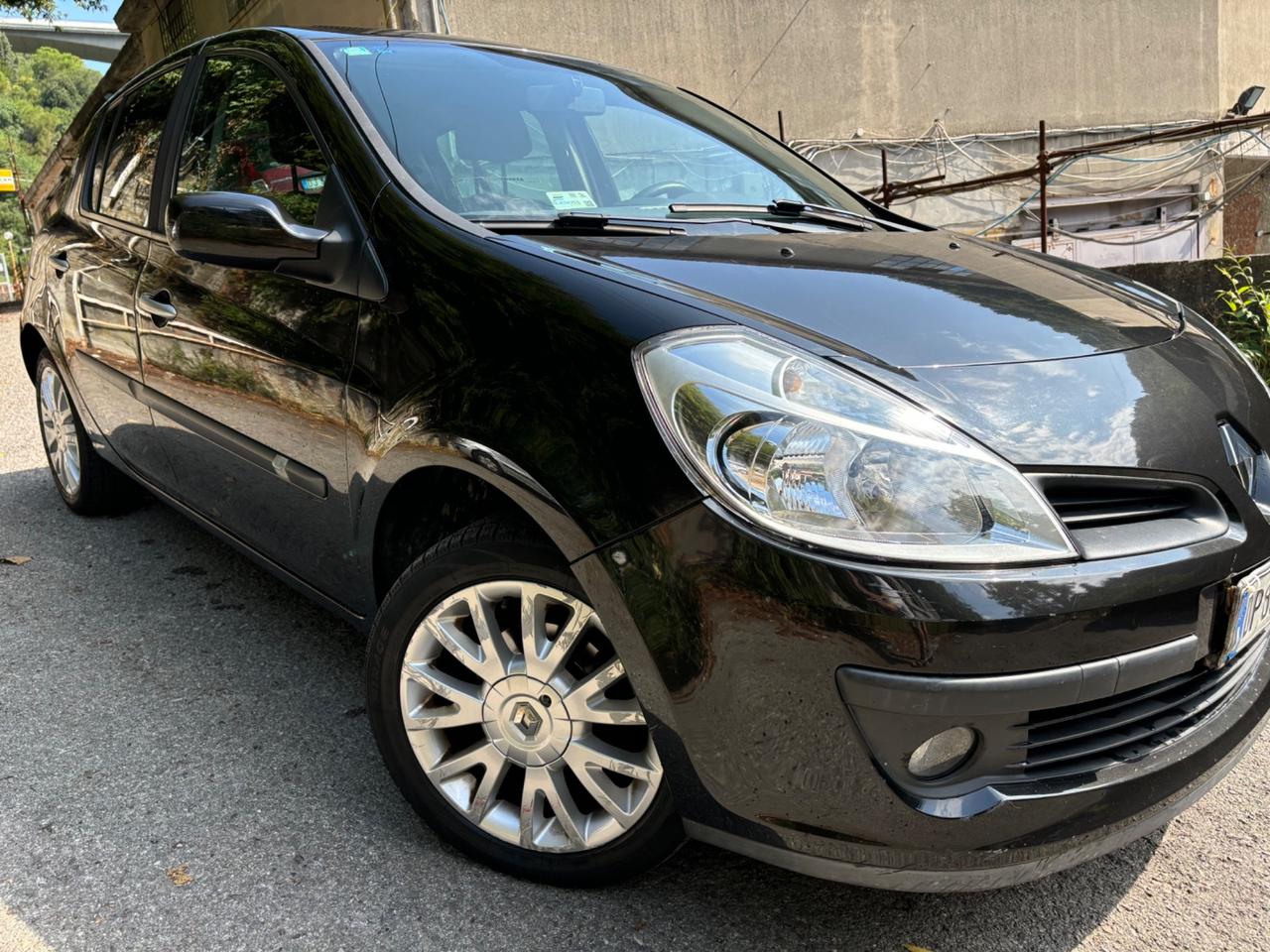 Renault Clio 1.2 16V 5 porte Le Iene