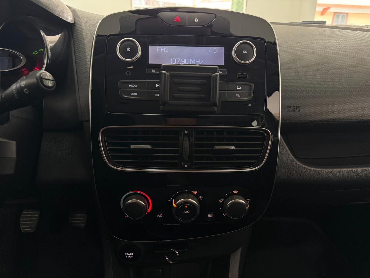 Renault Clio 1.2 75CV 5 porte Zen