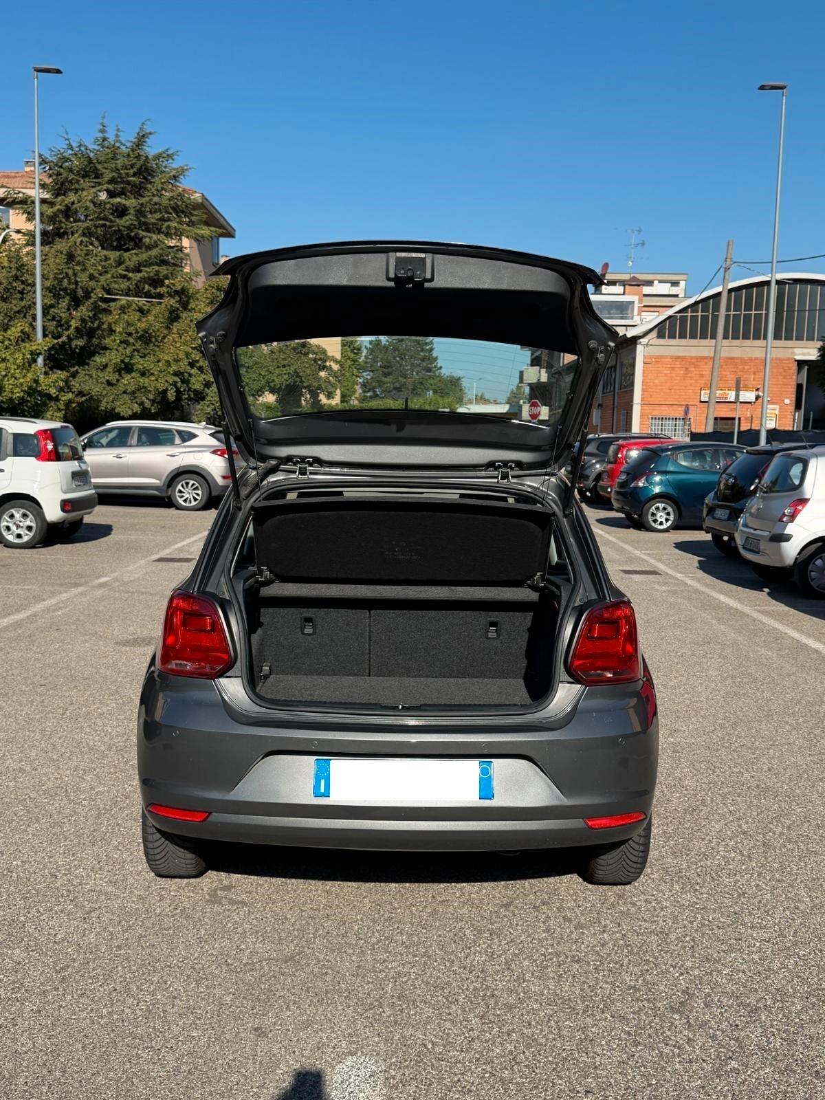 Volkswagen Polo 1.0 - NEOPATENTATI - 12 MESI DI GARANZIA -