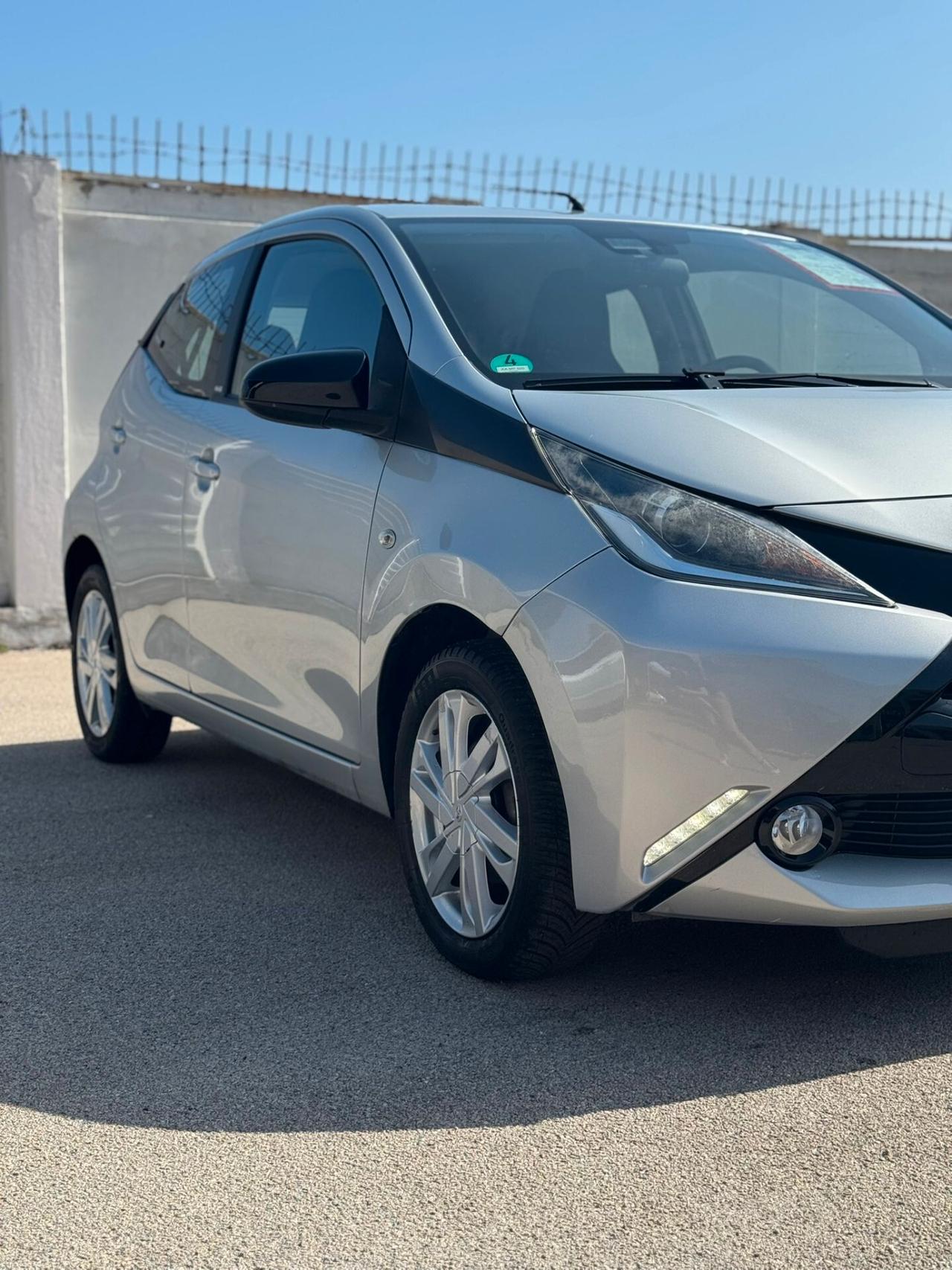 Toyota Aygo 1.0 VVT-i 69 CV 5 porte x-pure