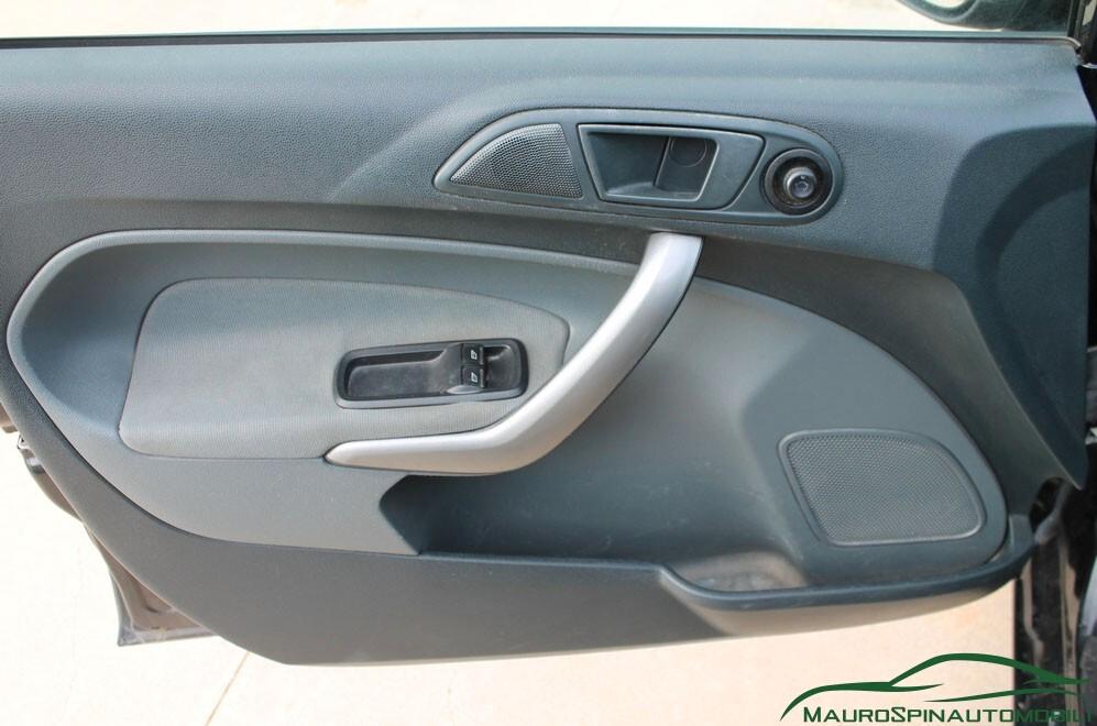 Ford Fiesta 1.4 TDCi 5p. Titanium ANCHE NEOPATENTATI