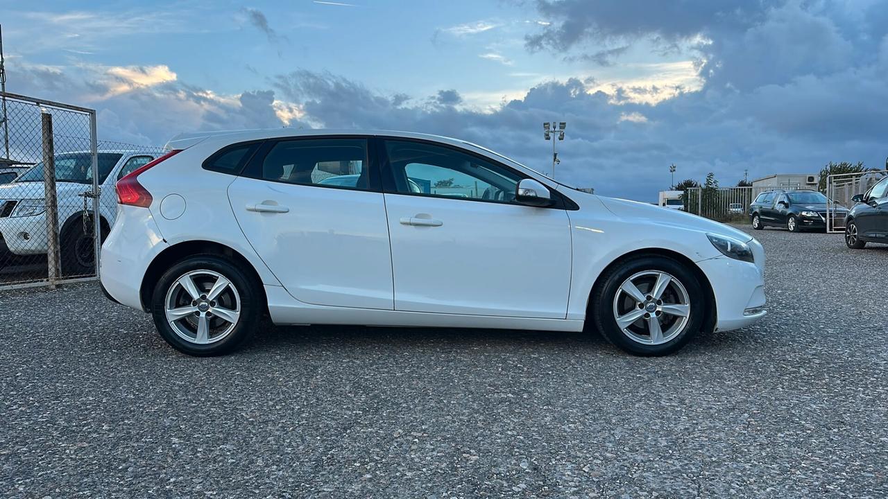 Volvo V40 D2 1.6 Momentum