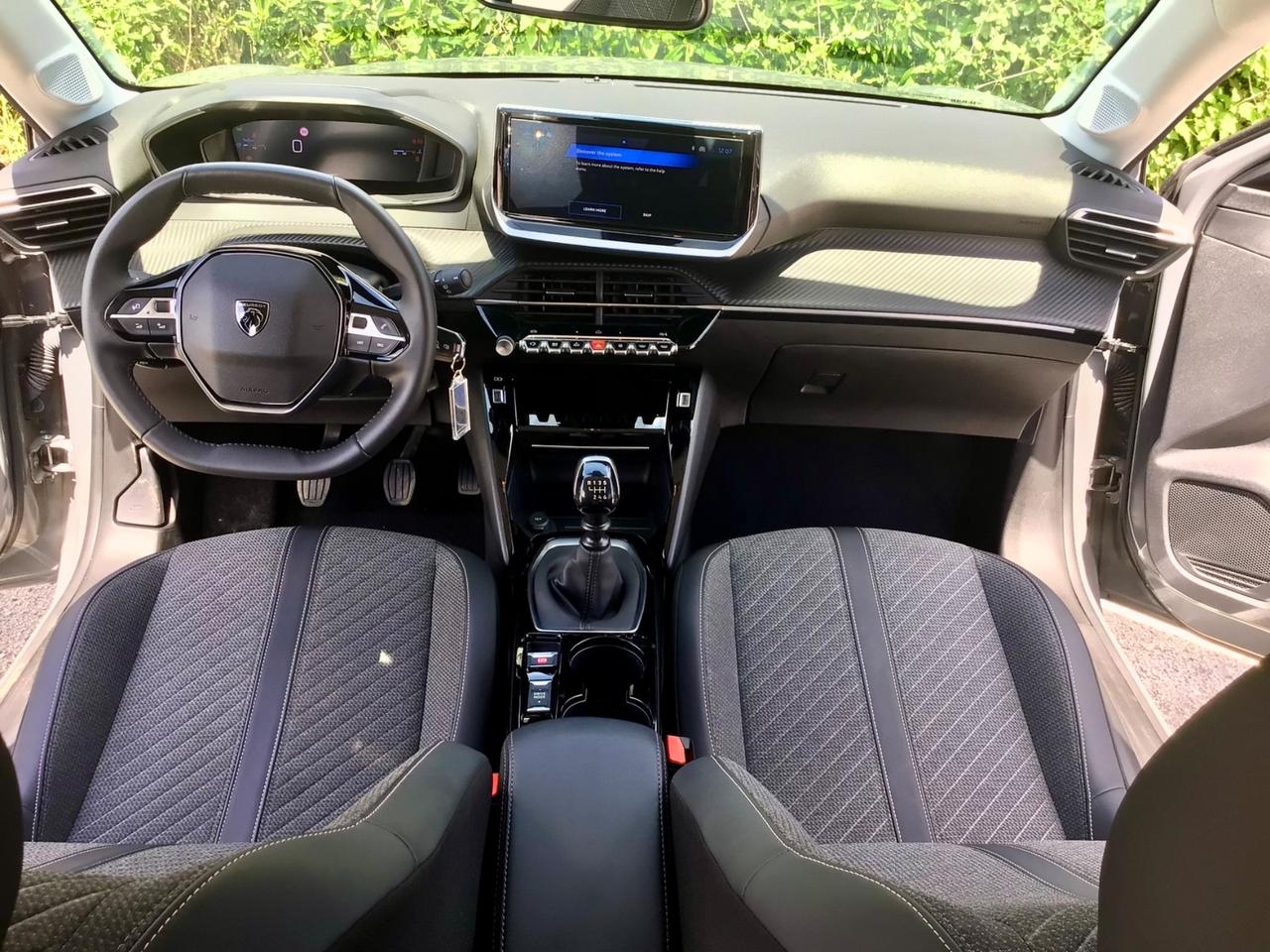 Peugeot 208 1.2 100cv Allure