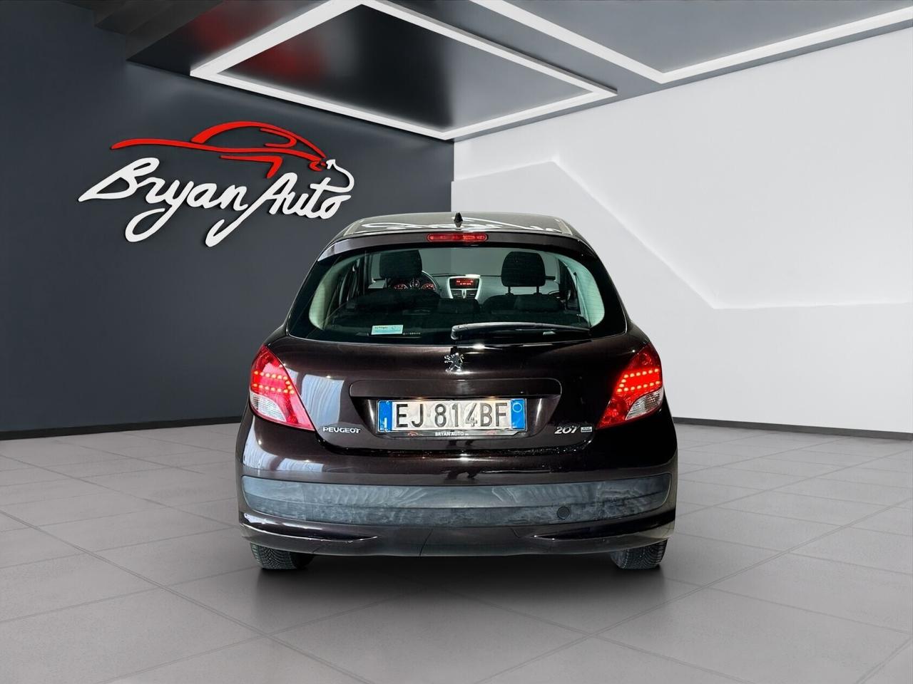 Peugeot 207 1.4 8V 75CV 5p. SPECIAL EDITION