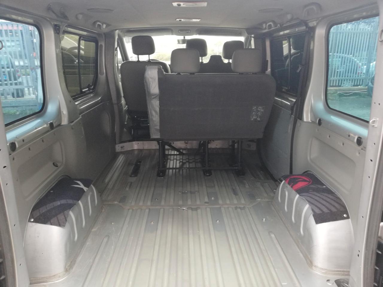 Renault Trafic 1.9 dCi/100CV PC-TN Combi 6 Posti