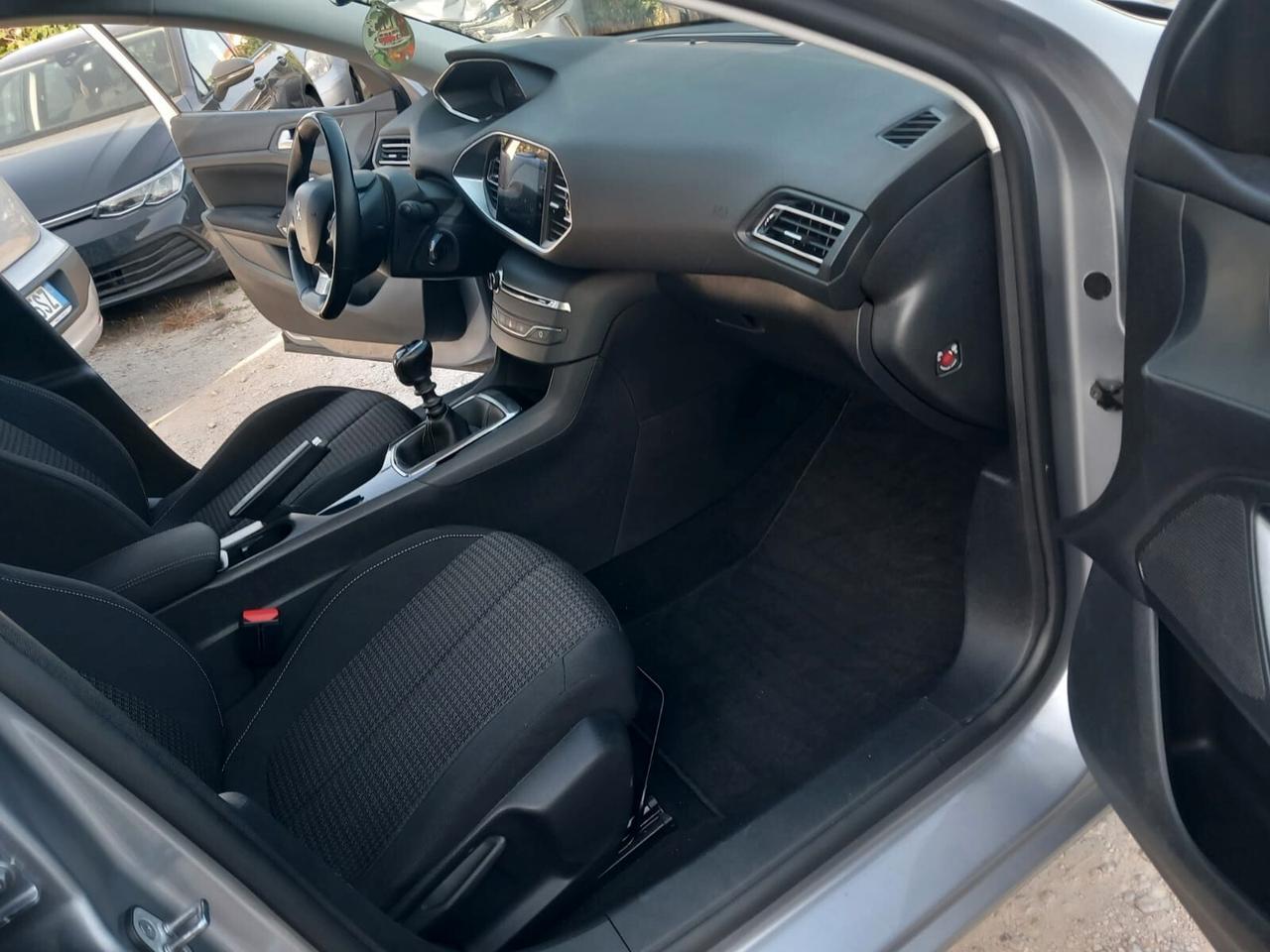 Peugeot 308 BENZINA 1.2