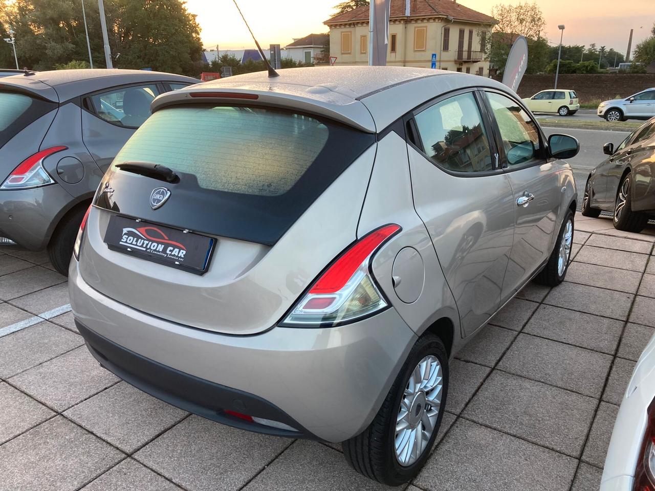 Lancia Ypsilon 1.3 MJT 16V 95 CV 5 porte S&S Silver