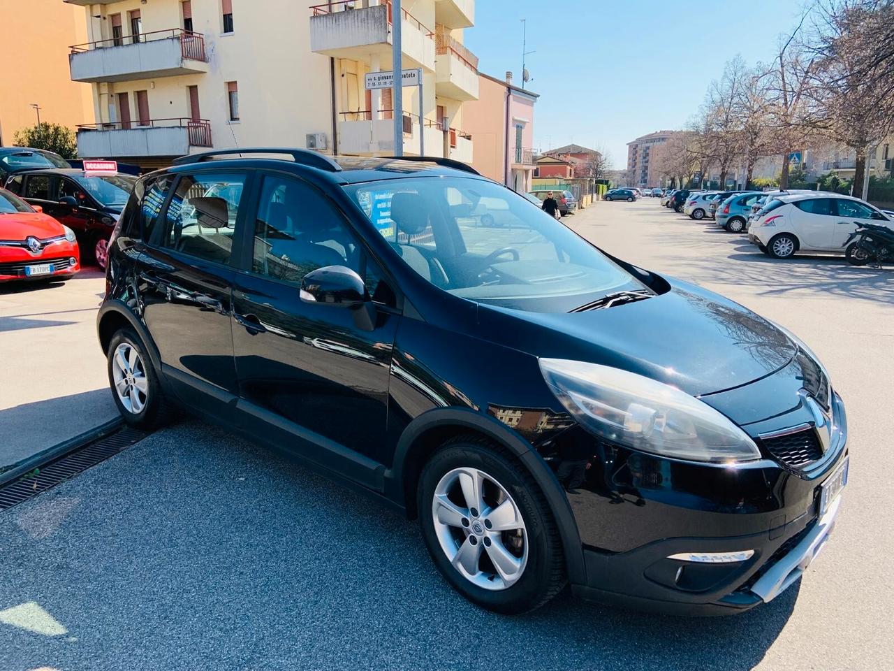 Renault Scenic xmod croos 1.5;Diesel 110cv