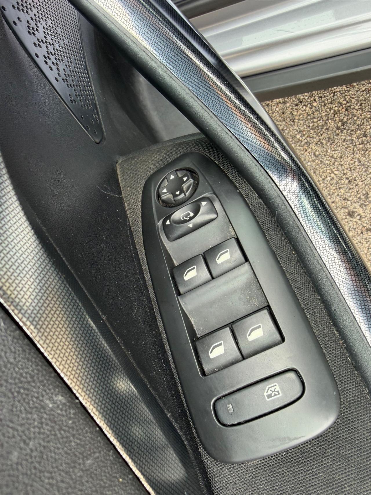 PEUGEOT 2008 1.6 HDI 120CV ALLURE FULL LED MY16