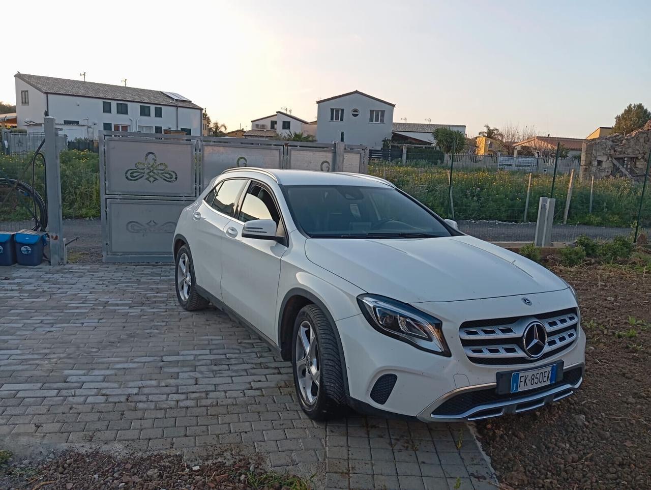 Mercedes GLA 200d Sport Petralia Villabate