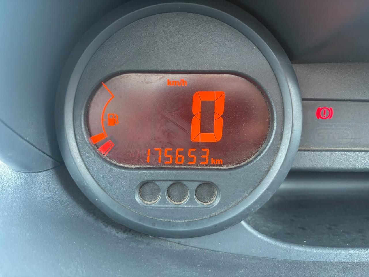 RENAULT TWINGO 1.2 58CV ADATTA NEOPATENTATI