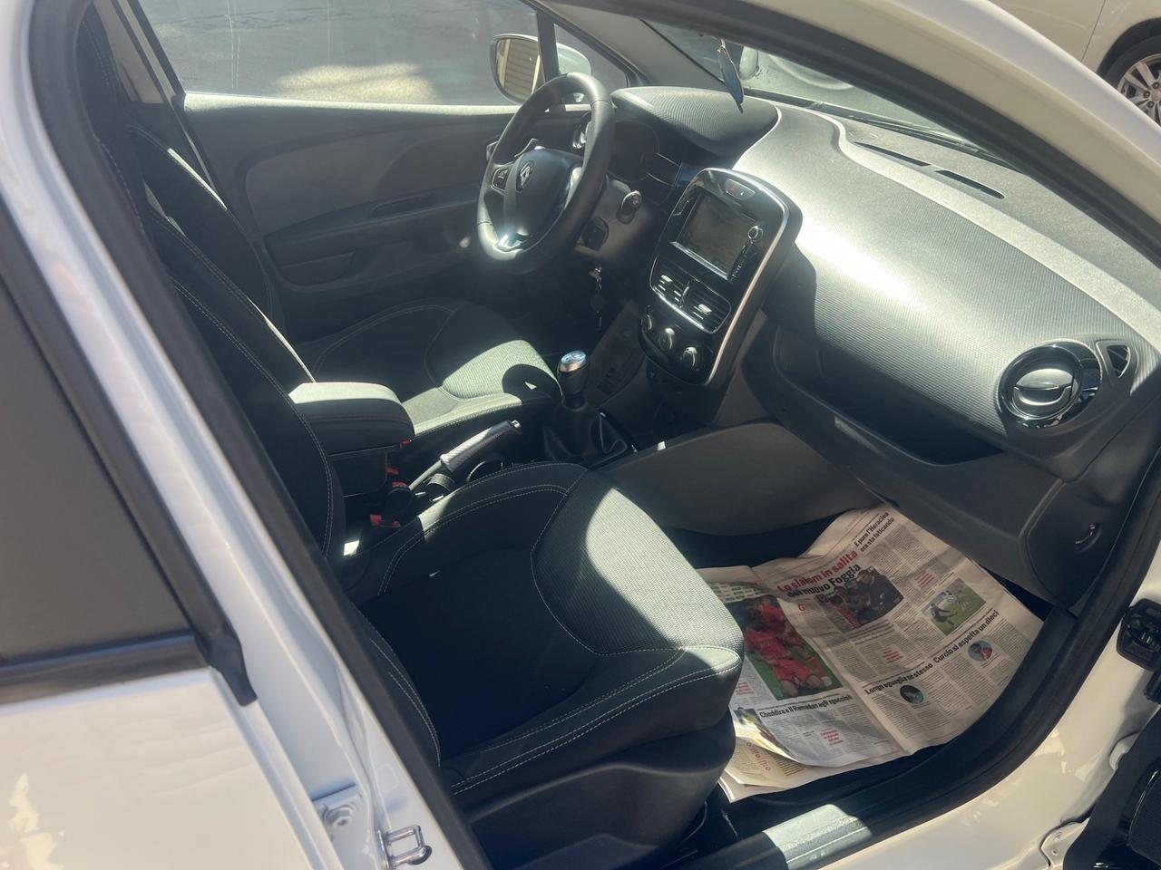 Renault Clio dCi 8V 75 CV 5 porte Moschino Life