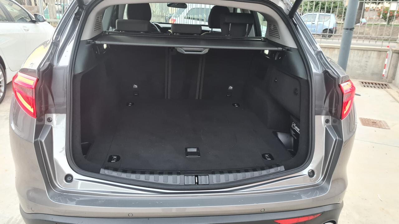 Alfa Romeo Stelvio 2.2 Turbodiesel 150 CV AT8 RWD Business