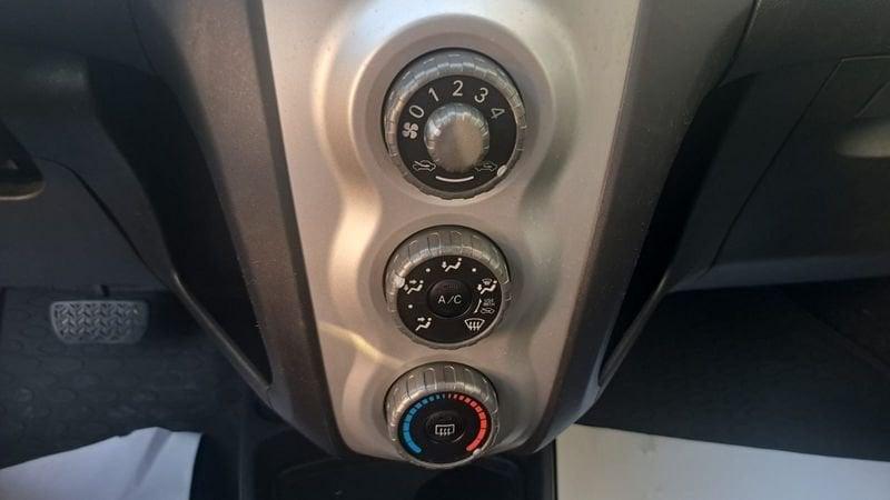 Toyota Yaris 1.4 D-4D SOL - CAMBIO AUTOMATICO