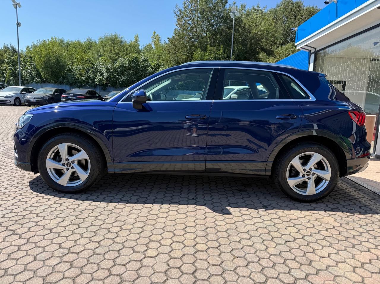 Audi Q3 35 TDI quattro S tronic Business Advanced