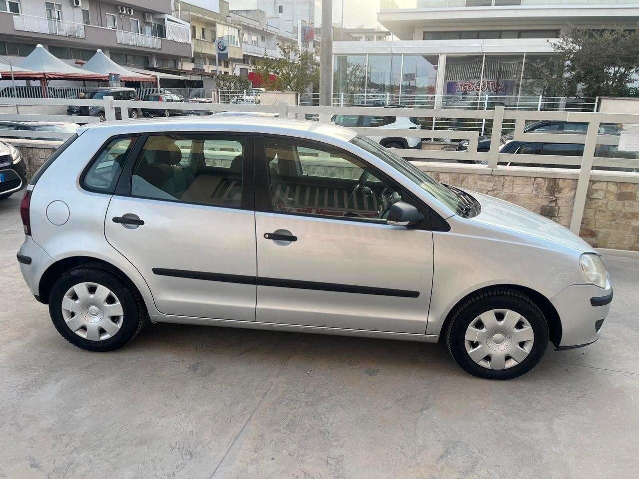 Volkswagen Polo 1.2/60CV 5p. Trendline