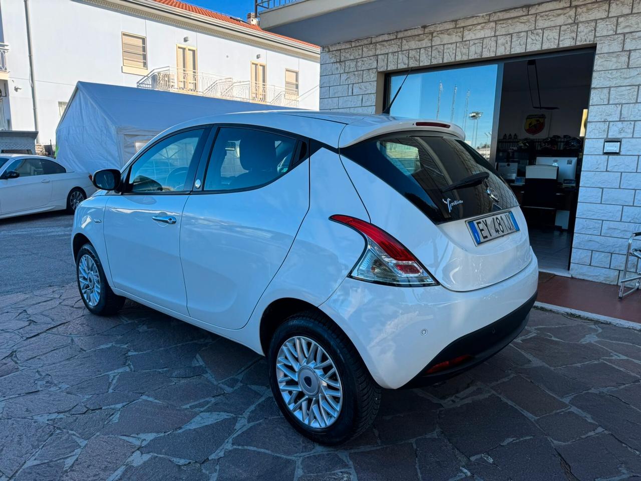 Lancia Ypsilon 0.9 TwinAir 85 CV 5 porte Metano Ecochic Gold