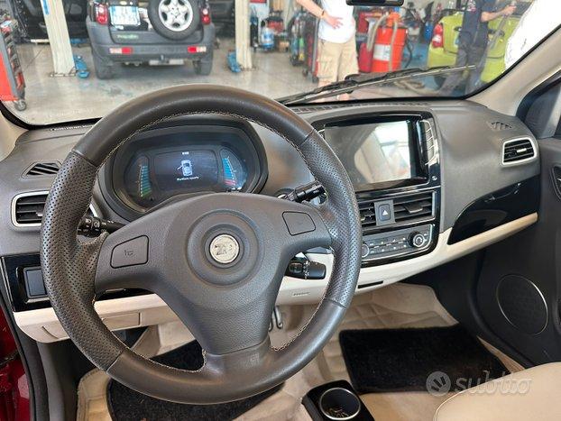 Auto elettrica city car elettrica
