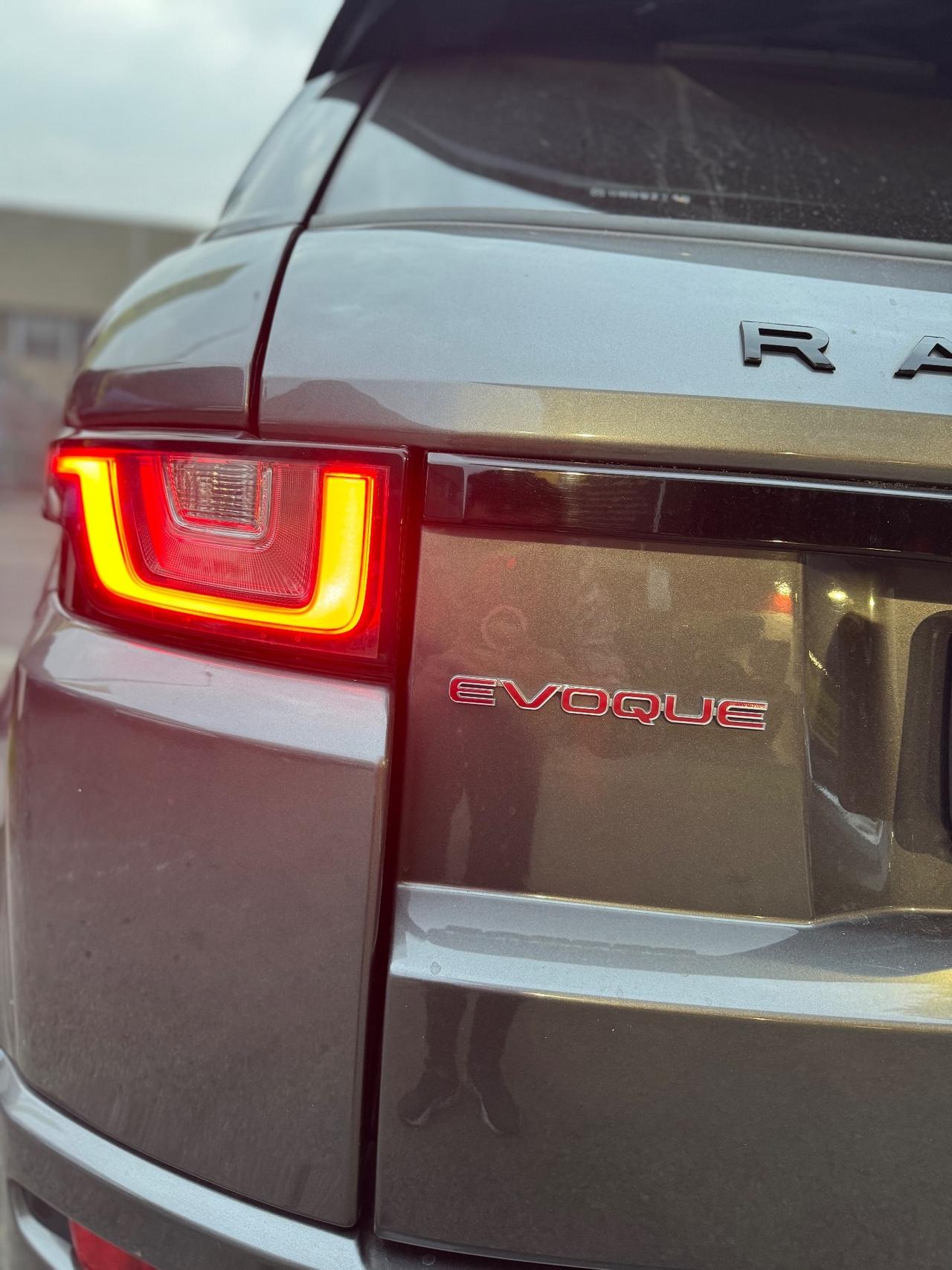 Land Rover Range Evoque 2.0 TD4 180 CV Coupé Autobiography