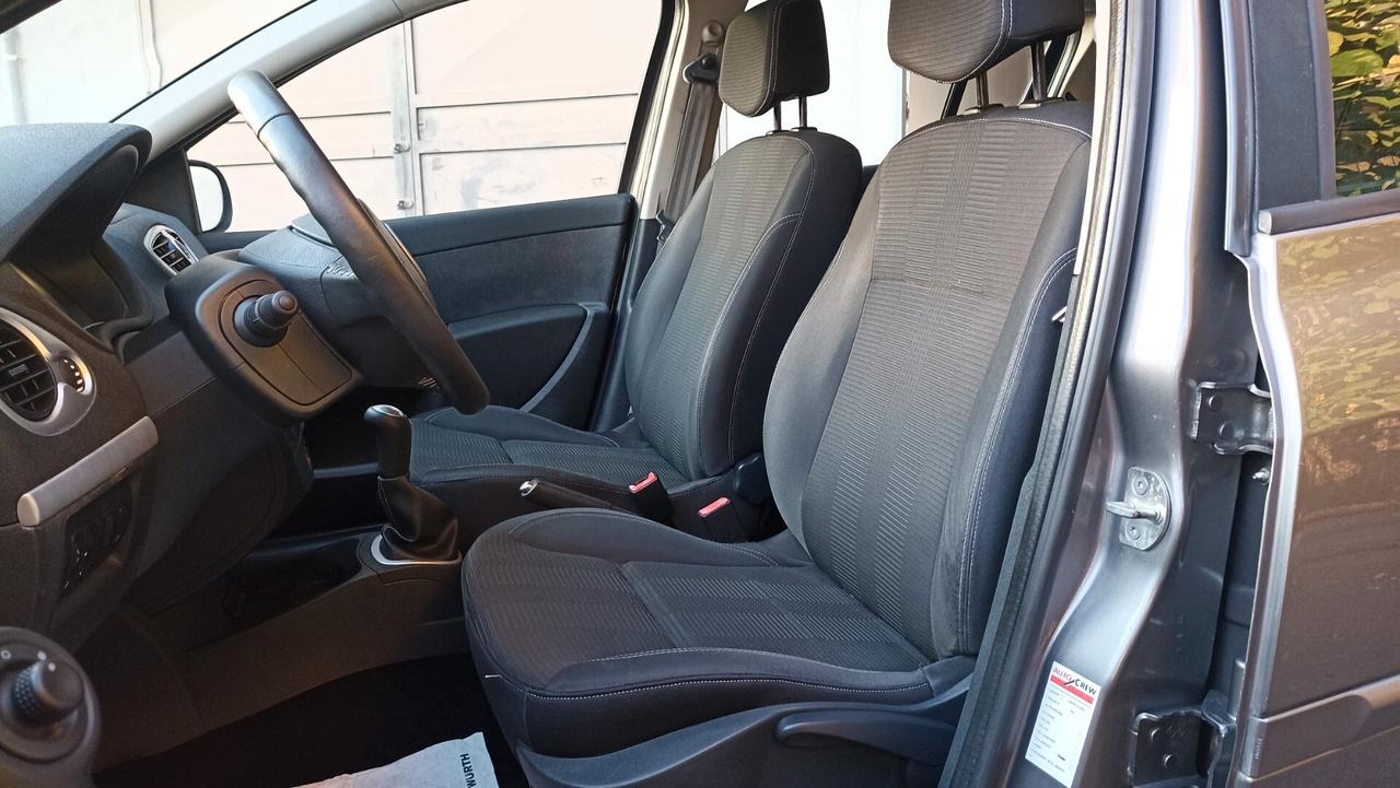 Renault Clio 1.2 16V 5 porte Dynamique