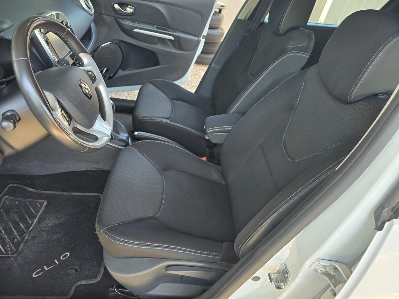 Renault Clio TCe 12V 90CV Start&Stop 5 porte Energy Intens
