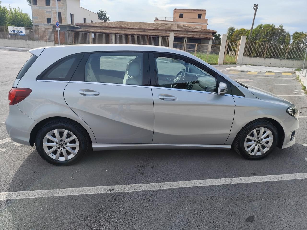 Mercedes-benz B 180 d FULL 70.000 KM
