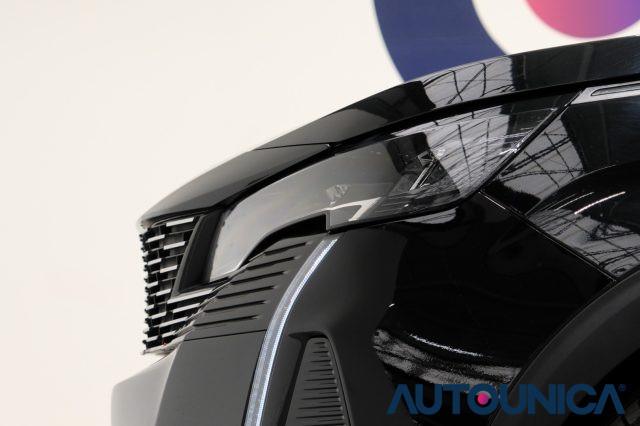 PEUGEOT 3008 HYBRID4 300 E-EAT8 ALLURE PACK