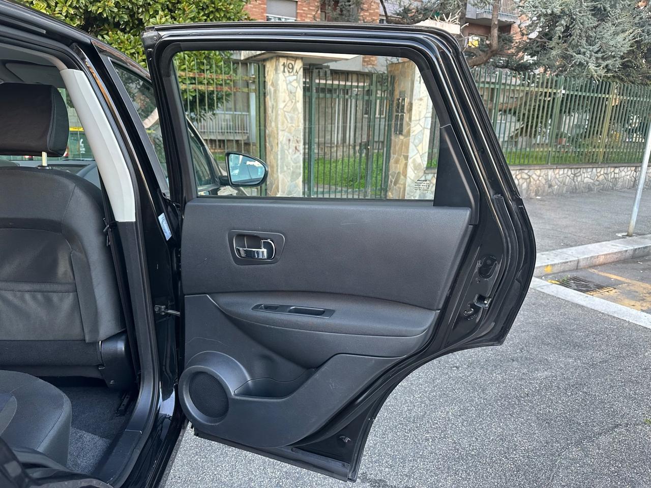 Nissan Qashqai 1.5 dCi economica navigatore