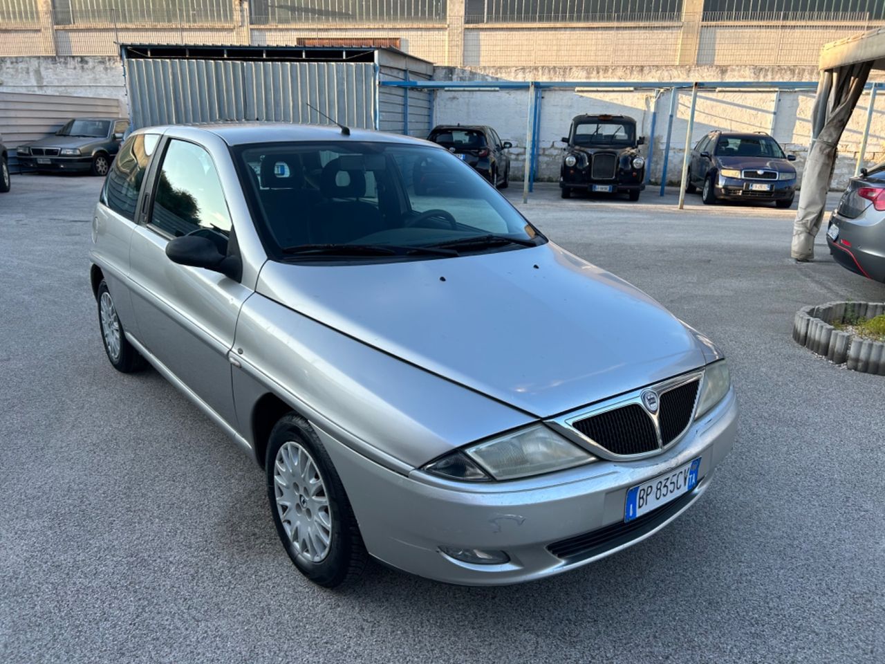 Lancia ypsilon 1.2 benzina 60 cavalli 2001