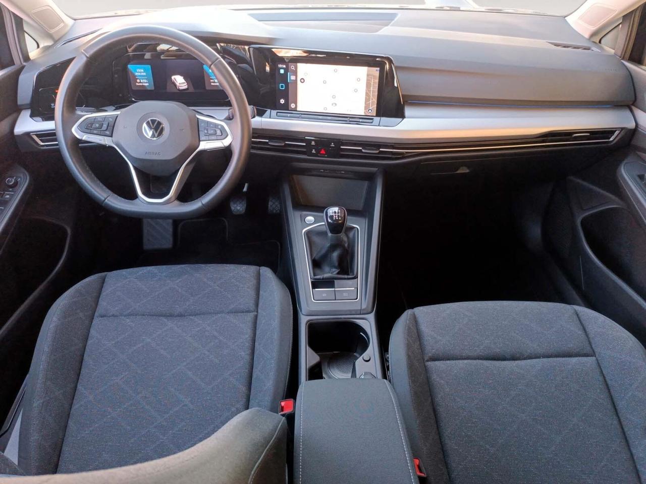 Volkswagen Golf 2.0 TDI 115 CV SCR Life 48.500 KM Certificati! - LED, Navi, FULL!