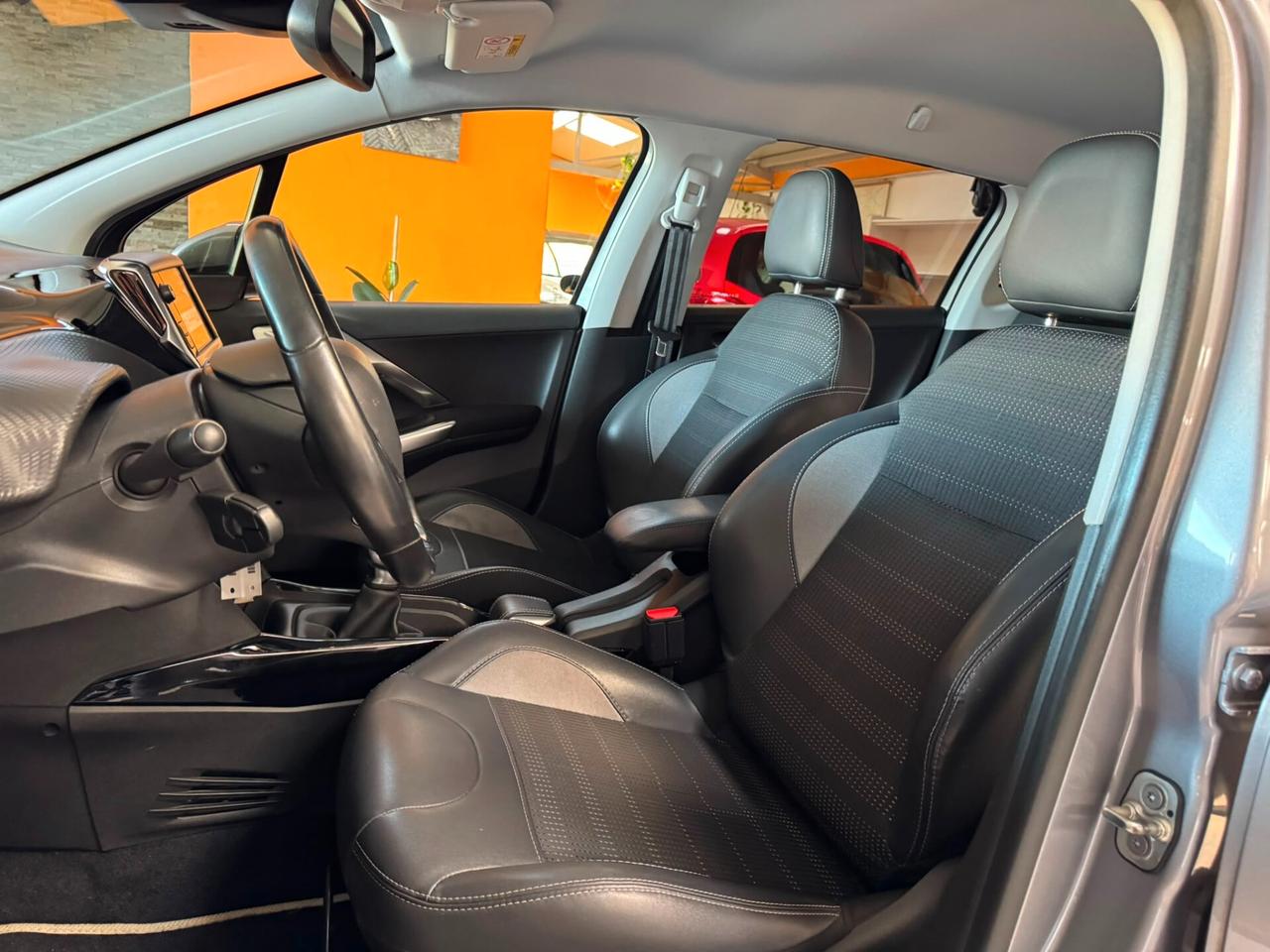 Peugeot 2008 PureTech 82 S&S Allure