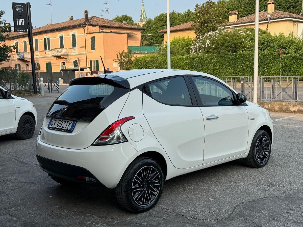 LANCIA - Ypsilon - 1.0 FireFly 5p. S&S Hybrid Oro