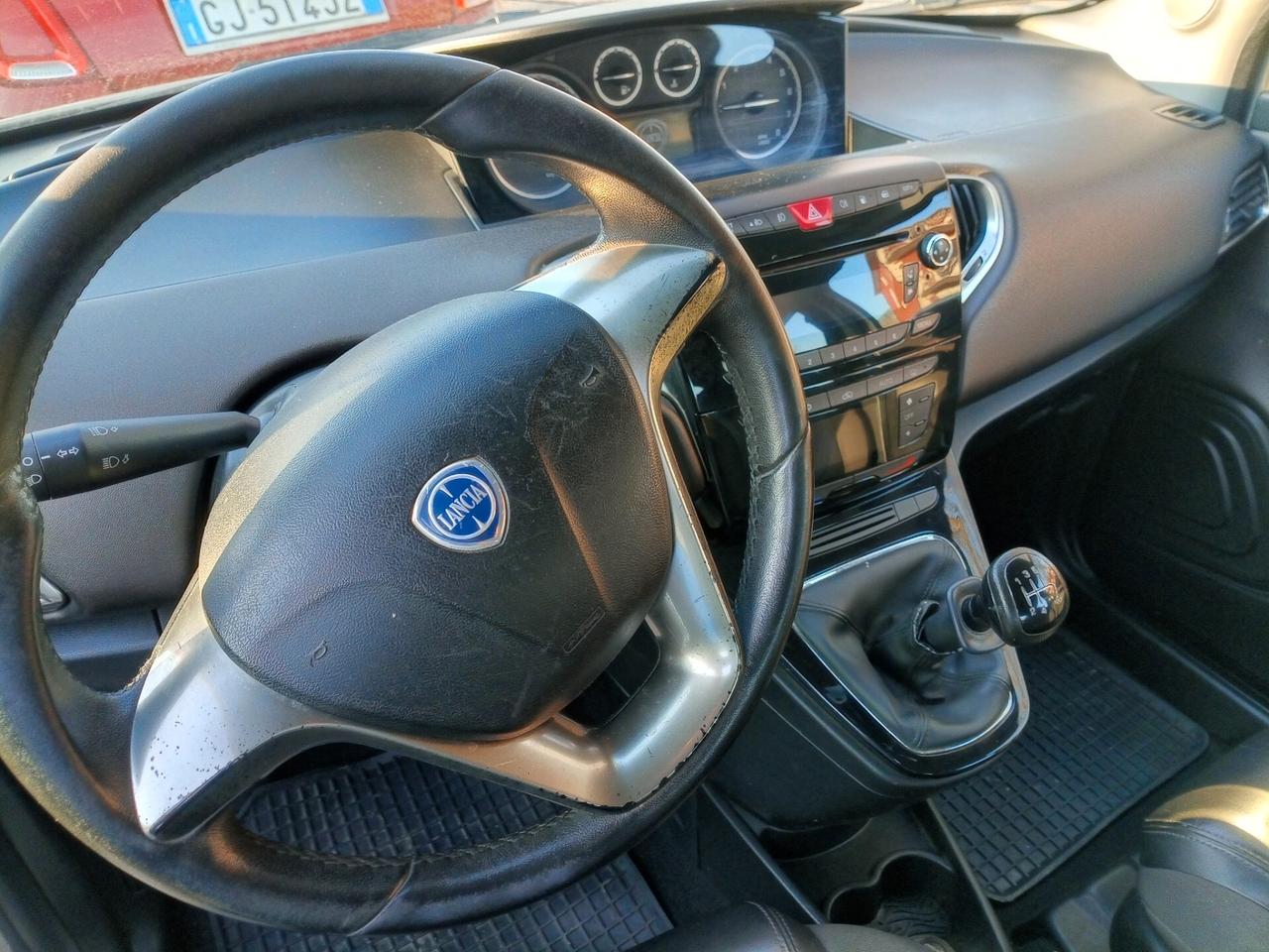 Lancia Ypsilon 1.2 69 CV 5 porte GPL Ecochic ( impianto a gas di casa madre)