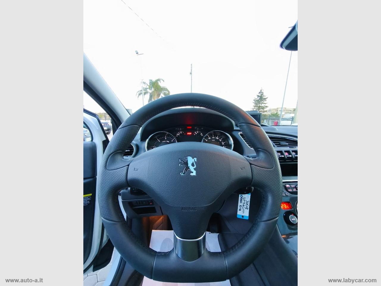 PEUGEOT 3008 1.6 HDi 115 CV Allure