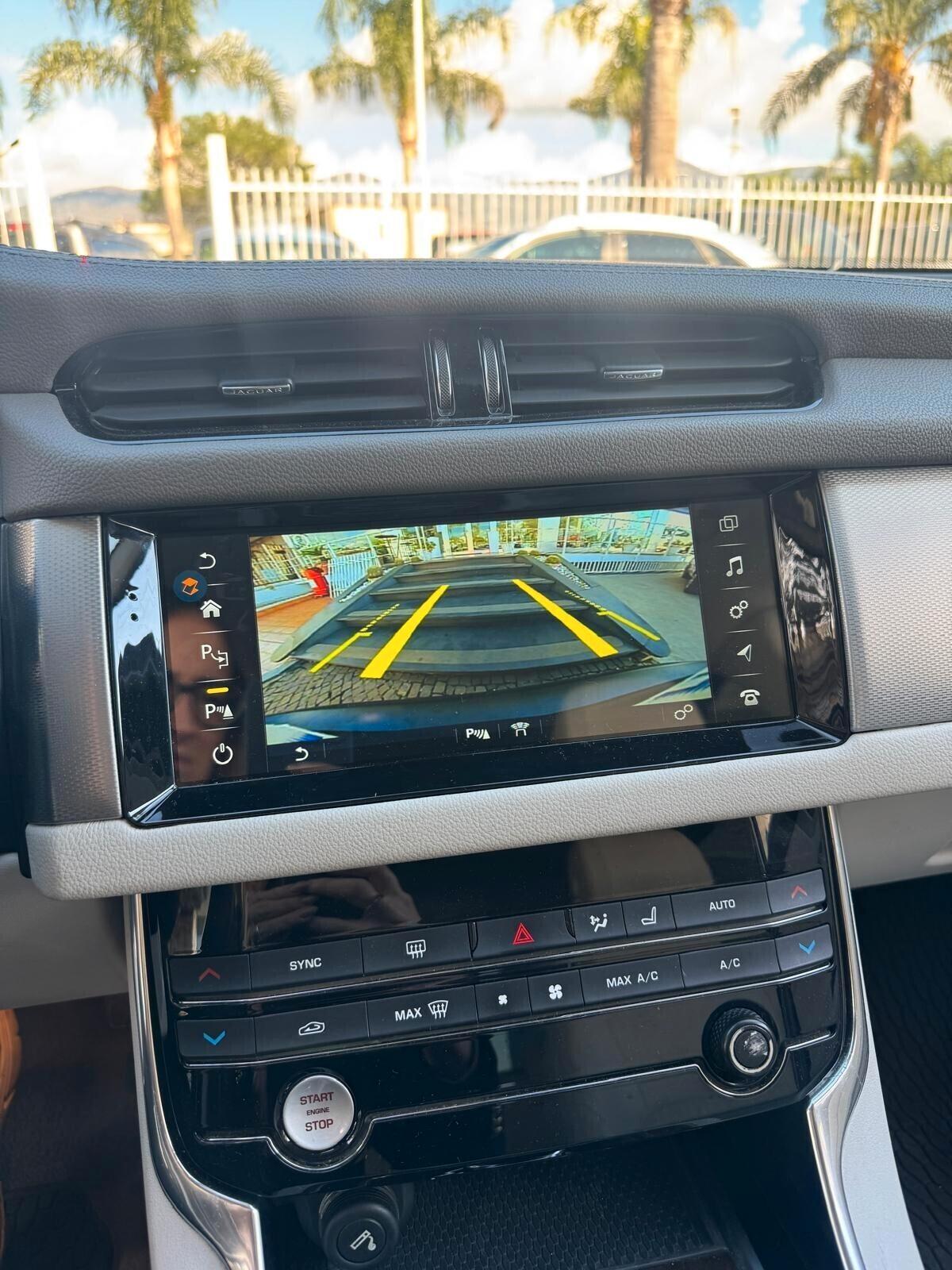 Jaguar XF 3.0 D V6 300 CV cambio automatico Prestige