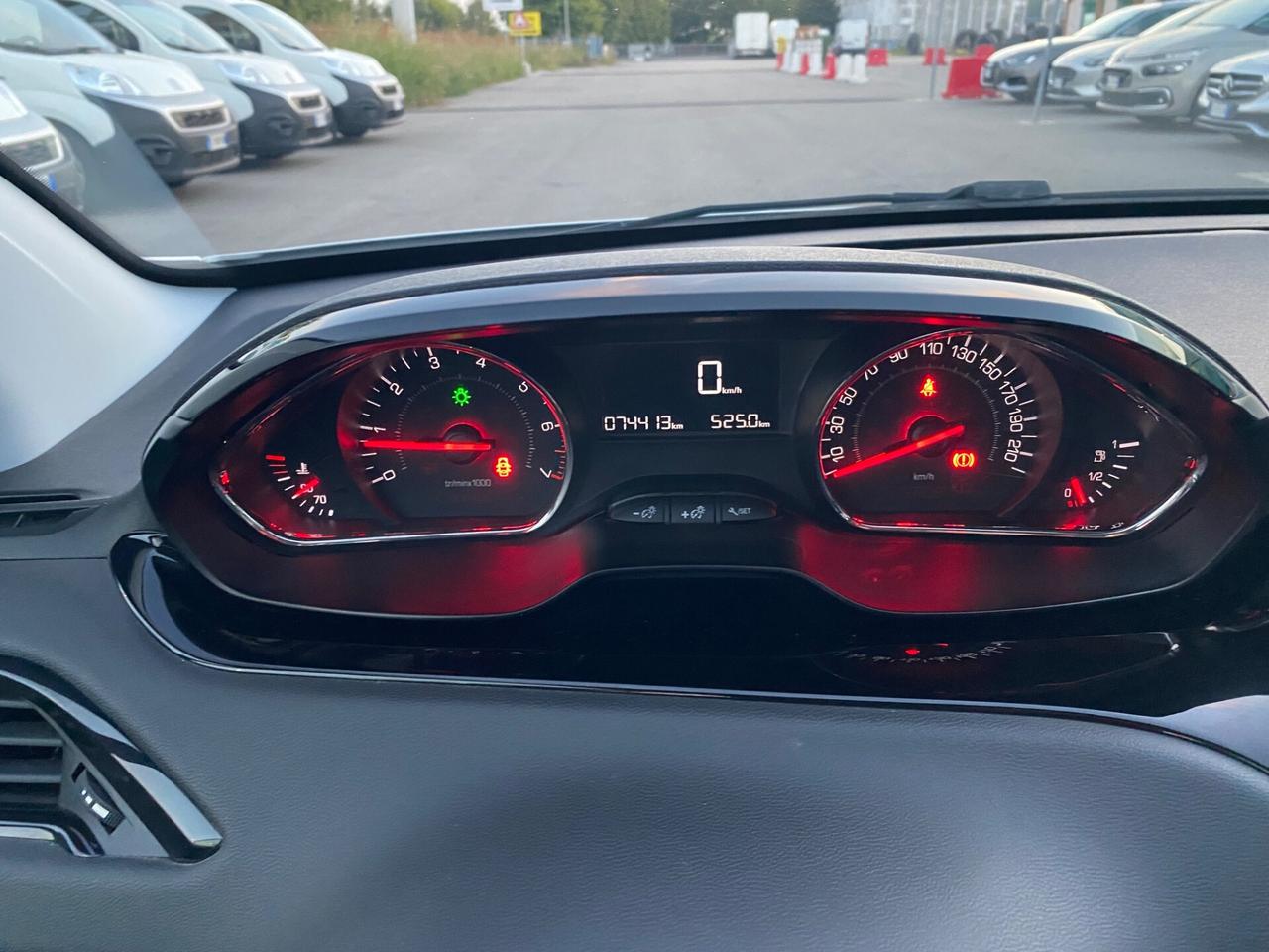 Peugeot 208 1.2 82 Cv 5 porte