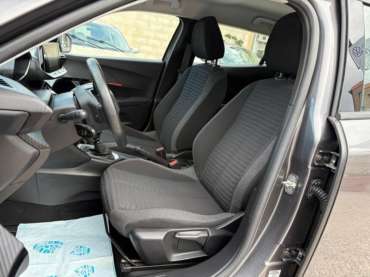 Peugeot 2008 BlueHDi 100 S&S Allure Navi Pack