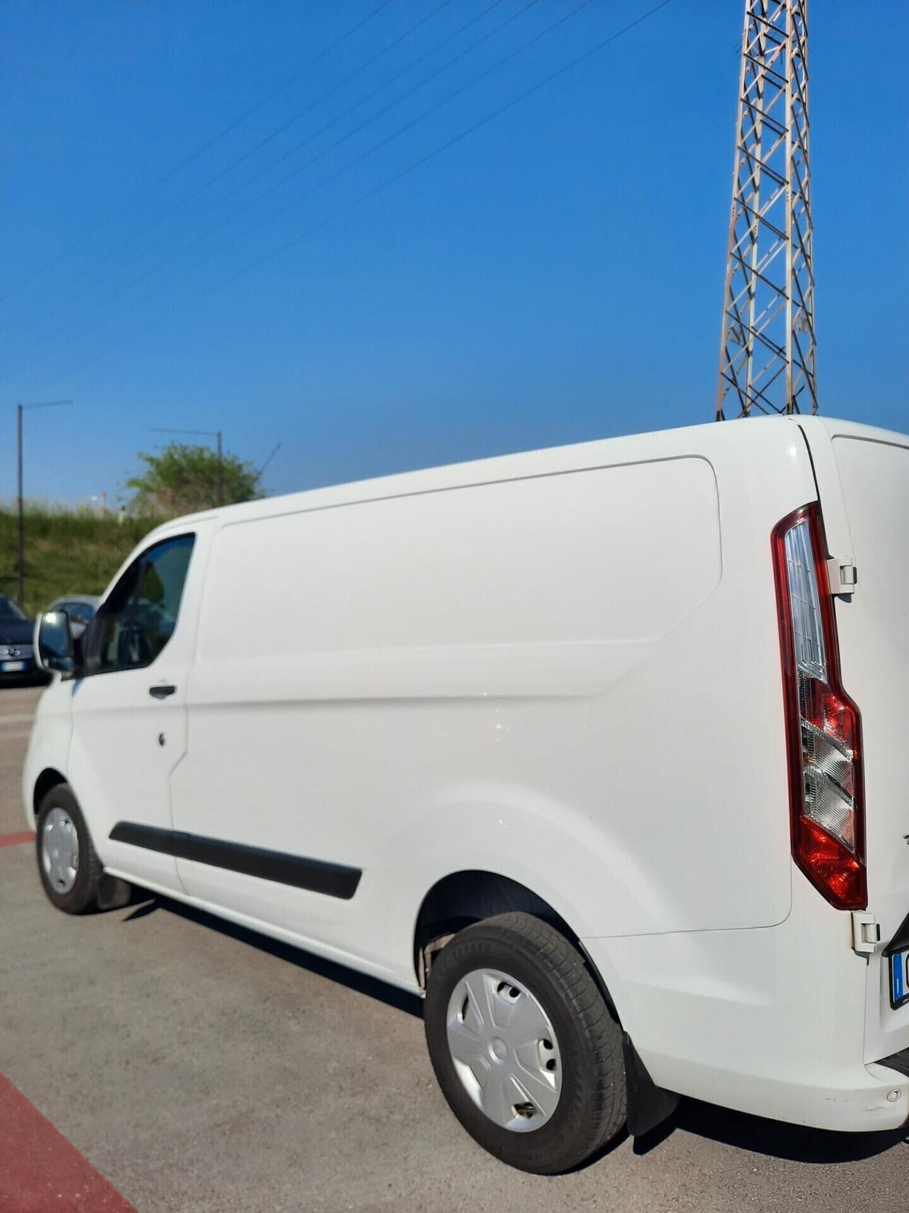 Ford Transit Custom 320 2.0 EcoBlue Hybrid 130 PC PR.IVATO Furgone Trend