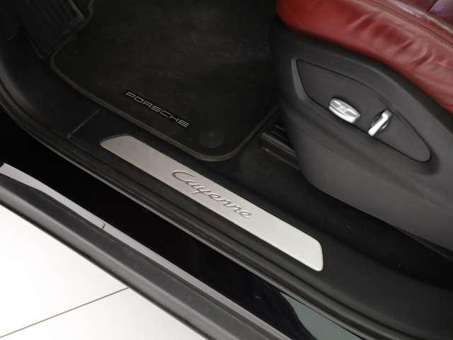 Porsche Cayenne 3.0 e-hybrid tiptronic